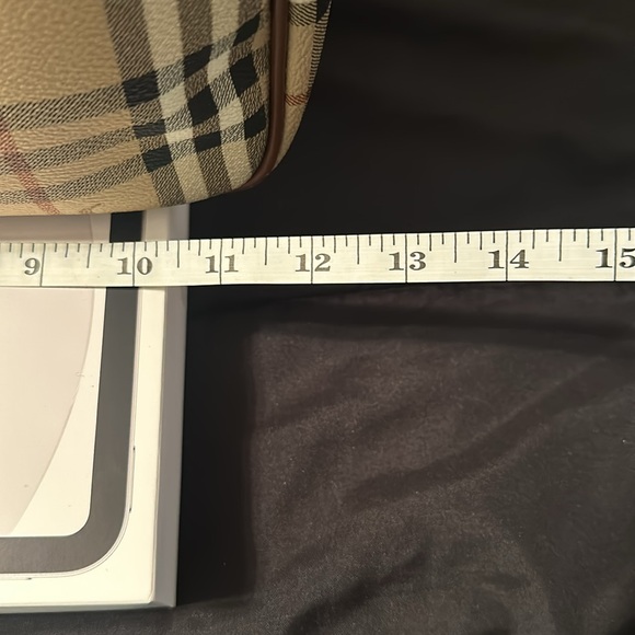 Burberry travel bag shoulder strap or crossbody. - Picture 11 of 16